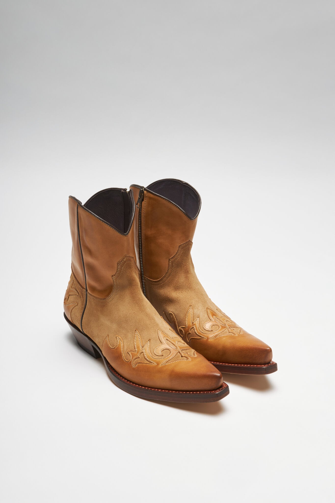 EMILIO Cuero Beige
